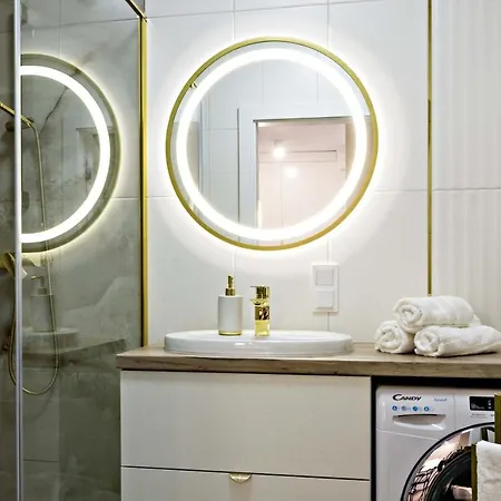 Cherub Apartment *