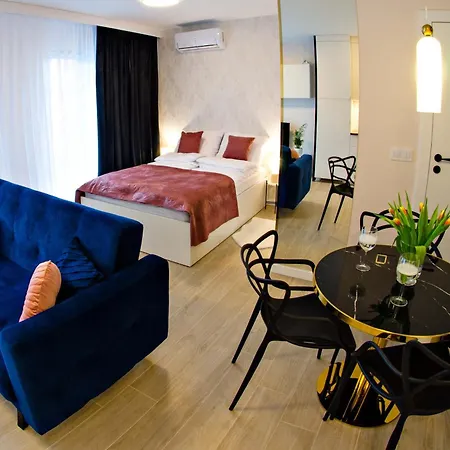 Cherub Apartment *