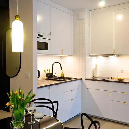 Cherub Apartment *